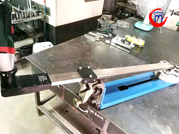 300型鏈條傳動(dòng)研磨機(jī)
